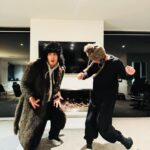 Chen Bolin Instagram - 南半球是真的冷 跳一下 發糕 🕺💃🔥✨（超） #出去一下 #WhatATrip