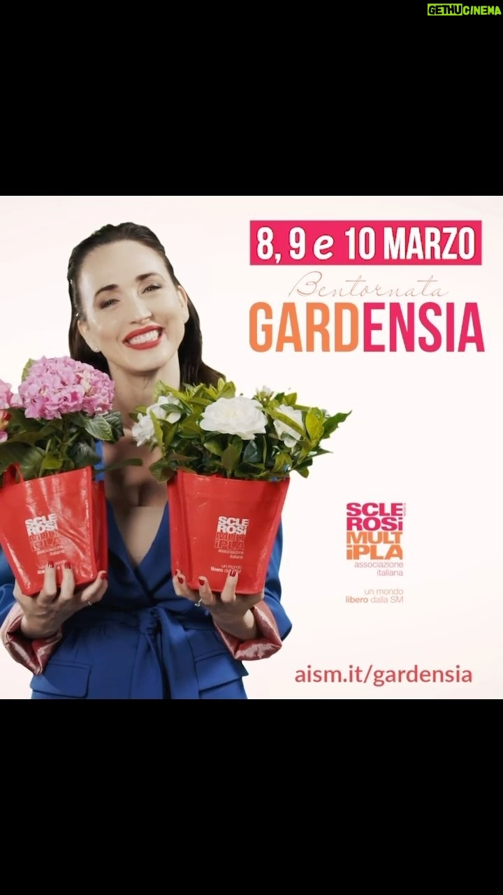 Chiara Francini Instagram - 🌸Il prossimo 8, 9 e 10 marzo c’è un fiore che fa del bene a tutti! La Gardenia o l’Ortensia di AISM sono un regalo prezioso per tutte le donne. Grazie alle donazioni raccolte dai volontari in tutte le piazze d’Italia AISM può garantire e potenziare servizi sul territorio e sostenere la ricerca scientifica su sclerosi multipla e patologie correlate. Scopri la piazza più vicina a te su aism.it/gardensia Per la Festa della Donna facciamo tutti insieme un gesto semplice ma significativo ….scegliamo Gardensia!!!!! Grazie❤️🌸 #gardensia Trova la piazza più vicina a te su aism.it/gardensia
