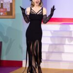 Chiara Francini Instagram - 🌈🇮🇹❤️ ... il vostro venerdì di passione è giunto!!! Il tema della puntata è Cinema Iconic🎥🎞️ E la maxi è la Acting Challenge!!! SARÒ LA vostra PEDAGOGA! ❤️ La seconda puntata di #dragraceitalia 3 è su @paramountplusit ABBONATI E GUARDAMI Watch #DragRaceItalia Season 3 now! ♥️🇮🇹 Streaming on: 🌎 @wowpresentsplus worldwide ❤️Priscilla, io, Paola, Paolo e la Mastronardi vi aspettiamo, al varco. AMORI❤️ Prodotto da @ballandi_ @dimitricocciuti ❤️ Dress: @enricocoveri_official archivio Shoes: @rogervivier Gloves: @dueccigloves Fascinator: @francescacuccohandmade Black dress: @alessandrovigilante Gloves: @dueccigloves Shoes: @lesilla Hair band: @francescacuccohandmade Make up: @valentini.nina Hair: Piero Giordi per @minetteroma Styling: @andrea.mennella Thanks: @comosuenaelcorazon @angycom72 Le nostre QUEENS @sypario @vezirja @sissylea.queen @lasheevadq @amy_krania_dq @silvanadellamagliana @morgana.cosmica @laprada_weareallprada @the.leila.yarn @aurora_lightning @adrianapicassoofficial @lina.galore @bianchinimelionce