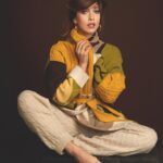 Chiara Francini Instagram - ❤️Ora che ti voglio. Dobbiamo avere il coraggio di chiedere e ottenere TUTTO: felicità, diritti, bellezza E LIBERTÀ. Su @donnamoderna di questa settimana mi racconto alla direttrice Maria Elena Viola in un’intervista da leggere sul magazine. E da sentire con la pancia e col cuore. Per tutte voi. ❤️ Fatemi sapere che ne pensate. Vi aspetto in edicola e da domani al cinema con Pare Parecchio Parigi. ❤️🗼 Photo: Marco Craig Styling: Cristina Nava Make-up: @valentini.nina Hair style: Piero Giordi per @minetteroma In Cover Cappotto: @maxmara Gioielli: @crivelliofficial Primo scatto: Cappotto: @maxmara Gioielli: @crivelliofficial Secondo scatto: Maglione over lana scollo a V: @zara Jeans: @citizensofhumanity Gioielli: @crivelliofficial Terzo scatto: Cardigan e pantaloni lana: @ballantyne_official Orecchini: @crivelliofficial Quarto scatto: Gonna a ruota e décolletées j’adior: @dior Quinto scarto: Abito: @wolford Plaid di cashmere: @hermes Décolletees: @sergiorossi Rossi. Hanno collaborato Marco Perize, Chiara Sarelini. Thanks to: @andreamennella