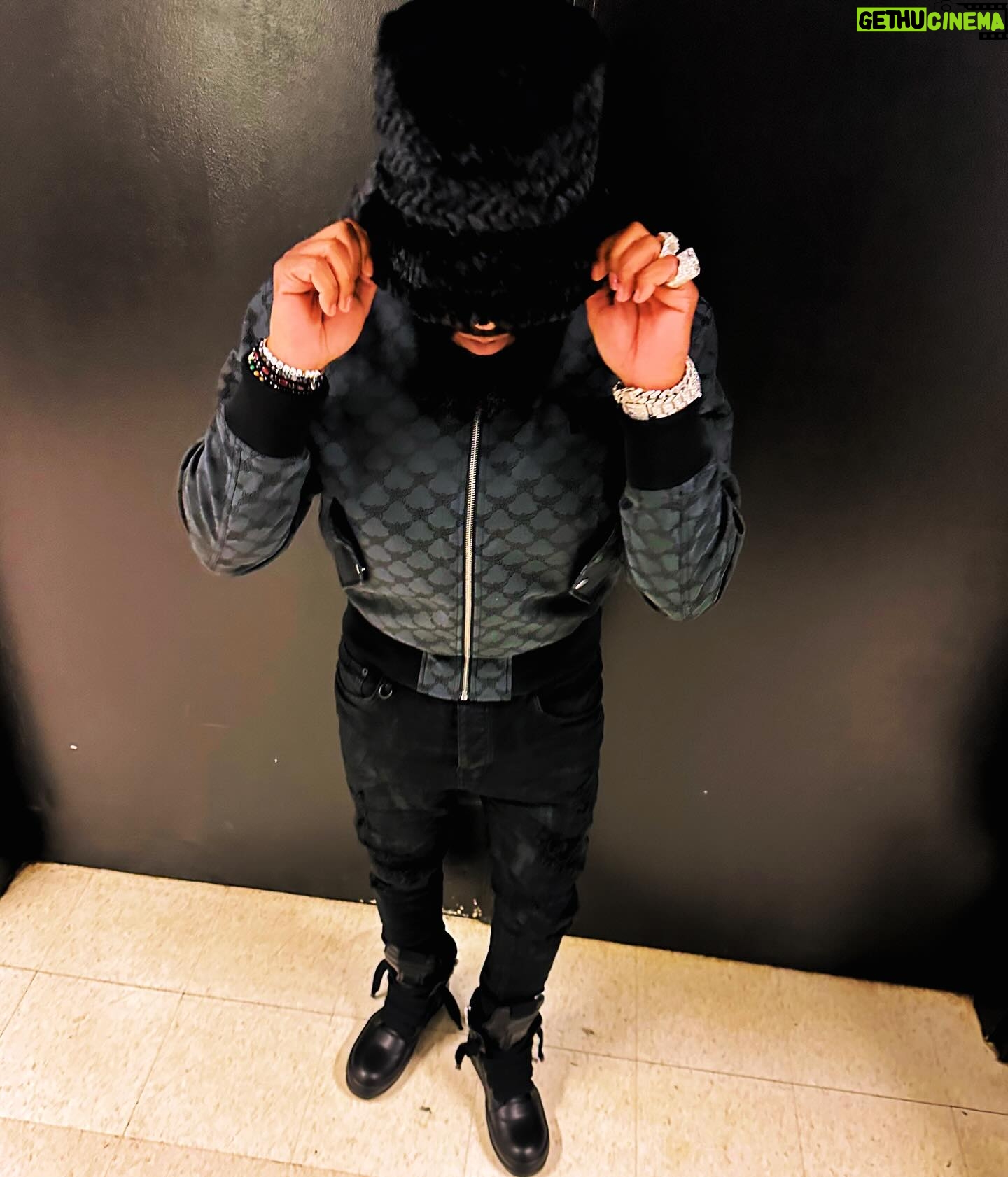 Chico Bean Instagram - “I hang Low rocking a Furry Kango, while these suckas looking for Love somewhere over the rainbow, cuz that’s just how the game go”…