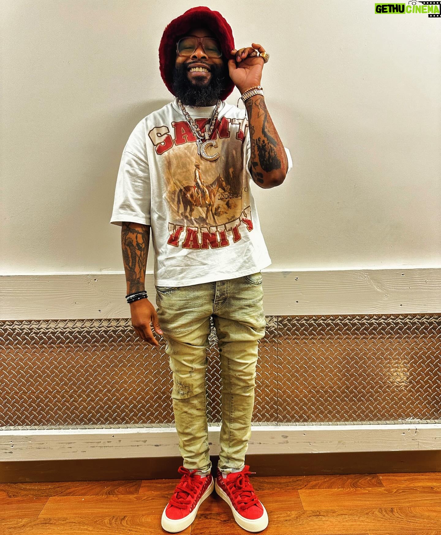 Chico Bean Instagram - “In the MIA with that new Saint Vanity, Hat Like Jamiroquai wore in Virtual Insanity”…