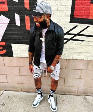 Chico Bean Instagram - “Main character in my movie, know that God wrote the script, I never focus on the fall, my concern is where I slipped”…