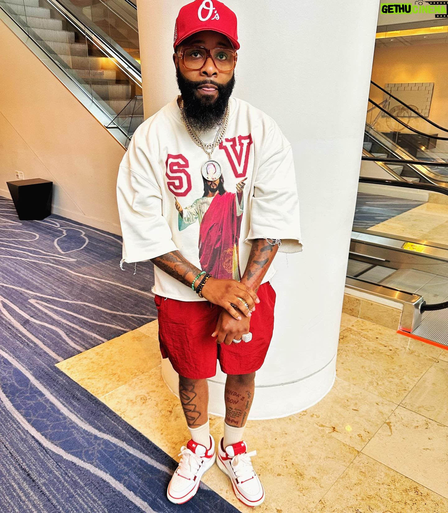 Chico Bean - 26K Likes - “No Im not sick but aint a damn soul illa, chilling in the raq wit the Chicagorillas”…