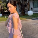 Chidjun Hung Instagram - ดูแลทรงผมให้พี่พลอย ชิดจันทร์ @ploychidjun Live แบบชิคๆ 💜 💄 @em_nattapat 💈 @keng.haircnx 👜 @blingblingsister.official #ช่างทำผม #ทำผม #ทำผมไปงาน #ช่างทำผมเชียงใหม่ #ช่างทำผมเจ้าสาว #ช่างทำผมเจ้าสาวเชียงใหม่ #ช่างทำผมรับปริญญา #ช่างทำผมมืออาชีพ #ช่างทำผมร่วมงาน #ทำผมเจ้าสาว #ทำผมรับปริญญา #ช่างแต่งหน้าทำผม #ทรงผมเจ้าสาว #ทรงผมรับปริญญา #ทรงผมออกงาน #ช่างแต่งหน้า #ช่างทำผมหัวเกรียน #ตำรวจตรวจเส้นผม #kenghairstyles #hairstyles #hairtutorial #weddings #brideandgroom #viralreels #reels #thailand #hairstyle #hairstylist #พลอยชิดจันทร์ #ploychidjun