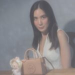 Chidjun Hung Instagram - เดทกับน้อนนน 💕🥰 @toryburch #toryburchthailand #labubuthailand