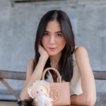 Chidjun Hung Instagram - เดทกับน้อนนน 💕🥰 @toryburch #toryburchthailand #labubuthailand