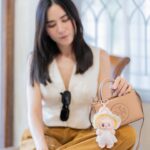 Chidjun Hung Instagram - เดทกับน้อนนน 💕🥰 @toryburch #toryburchthailand #labubuthailand