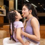 Chidjun Hung Instagram - เติมเต็มโมเมนท์ กับลูก ๆ 👧🏻👦🏻 ด้วย Lexus ขนมที่แม่เลือก 💕 . รับฟรี! LEXUS Cracker ขนาด 28g. จำนวน 5 ห่อ (คละรสชาติ) เพียงส่งชื่อ&ที่อยู่มาใน Inbox Facebook คลิก >> https://www.facebook.com/LexusCrackerThailand จำกัด 1,000ชิ้น สงวนสิทธิ์ 1ท่าน/โครงการ เงื่อนไขเป็นไปตามที่บริษัทกำหนด . 7-11 https://7eleventh.page.link/7tzq Lotus’s Promotion Buy 2 Get 1 เล็คซัสแครกเกอร์ทุกรสชาติ 190 กรัม ปกติ 69 บาท ตั้งแต่ 23 พฤษภาคม - 19 มิถุนายน 2567 https://www.lotuss.com/th/search/lexus?sort=relevance:DESC Big C https://www.bigc.co.th/product/lexus-chocolate-cream-filled-sandwich-biscuits-190-g.2686310 #ploychidjun #พลอยชิดจันทร์ #Chithahung #Chilynhung #LEXUSCracker #แครกเกอร์ที่แม่เลือก #ขนมที่แม่วางใจ #เล็คซัสแครกเกอร์ #JackAndJillTH