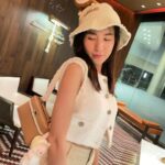 Chidjun Hung Instagram - สุขสันต์วันสงกรานต์ 🇹🇭🌸 @blingblingsister.official