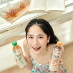 Chien Hung Instagram – 元氣美！！！
這個取名必須先買來自拍吧 (⁎⁍̴̛ᴗ⁍̴̛⁎)
哈哈哈哈哈

身為看起來像全糖人的無糖茶人
波蜜新的元氣美茶必須鼓掌欸（取名先一百🤓
有兩種口味
🔻亮妍紅烏龍
茶香十足帶一點果香且口感圓潤
喝的時候很順口還有添加水之透亮Q10
我最喜歡這口味 😆
🔻明澈青茶
清新的茶香帶一點點茉莉香
這款不愛無糖茶的我室友也可以接受
添加葉黃素

兩款完全沒有茶澀感（重要！）很順口
且皆零熱量零香料
上班、下午茶等等隨時喝都不會有負擔 🥰

🉐4/30前7-11、OK及萊爾富超商嚐鮮價單瓶$25；任兩瓶$45 
📍超商和全聯新上市 🏃🏻‍♀️
快去讓下午的元氣滿滿一下 ☀️

#波蜜元氣美茶 #好茶好元氣 #超商新品
