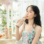 Chien Hung Instagram – 元氣美！！！
這個取名必須先買來自拍吧 (⁎⁍̴̛ᴗ⁍̴̛⁎)
哈哈哈哈哈

身為看起來像全糖人的無糖茶人
波蜜新的元氣美茶必須鼓掌欸（取名先一百🤓
有兩種口味
🔻亮妍紅烏龍
茶香十足帶一點果香且口感圓潤
喝的時候很順口還有添加水之透亮Q10
我最喜歡這口味 😆
🔻明澈青茶
清新的茶香帶一點點茉莉香
這款不愛無糖茶的我室友也可以接受
添加葉黃素

兩款完全沒有茶澀感（重要！）很順口
且皆零熱量零香料
上班、下午茶等等隨時喝都不會有負擔 🥰

🉐4/30前7-11、OK及萊爾富超商嚐鮮價單瓶$25；任兩瓶$45 
📍超商和全聯新上市 🏃🏻‍♀️
快去讓下午的元氣滿滿一下 ☀️

#波蜜元氣美茶 #好茶好元氣 #超商新品