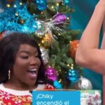 ChikyBomBom Instagram - 🔥 ¡Ñaooow! @chikybombomreal nos robó las carcajadas en #HoyDía al ser jurado de #MrSanta. 😂 ¡¿Cuál fue tu Santa Claus favorito?! 💥🙌🏼