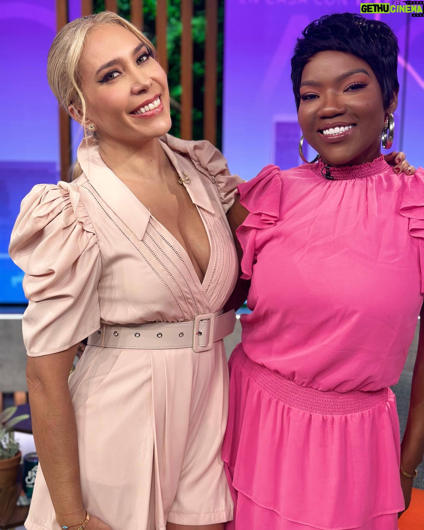 ChikyBomBom Instagram - Nos dejaron solas en la 🏡 y pues nos pusimos locas , sabrosas , deliciosas como dice @chikybombomreal @encasacontelemundo !! #girlfun 💕
