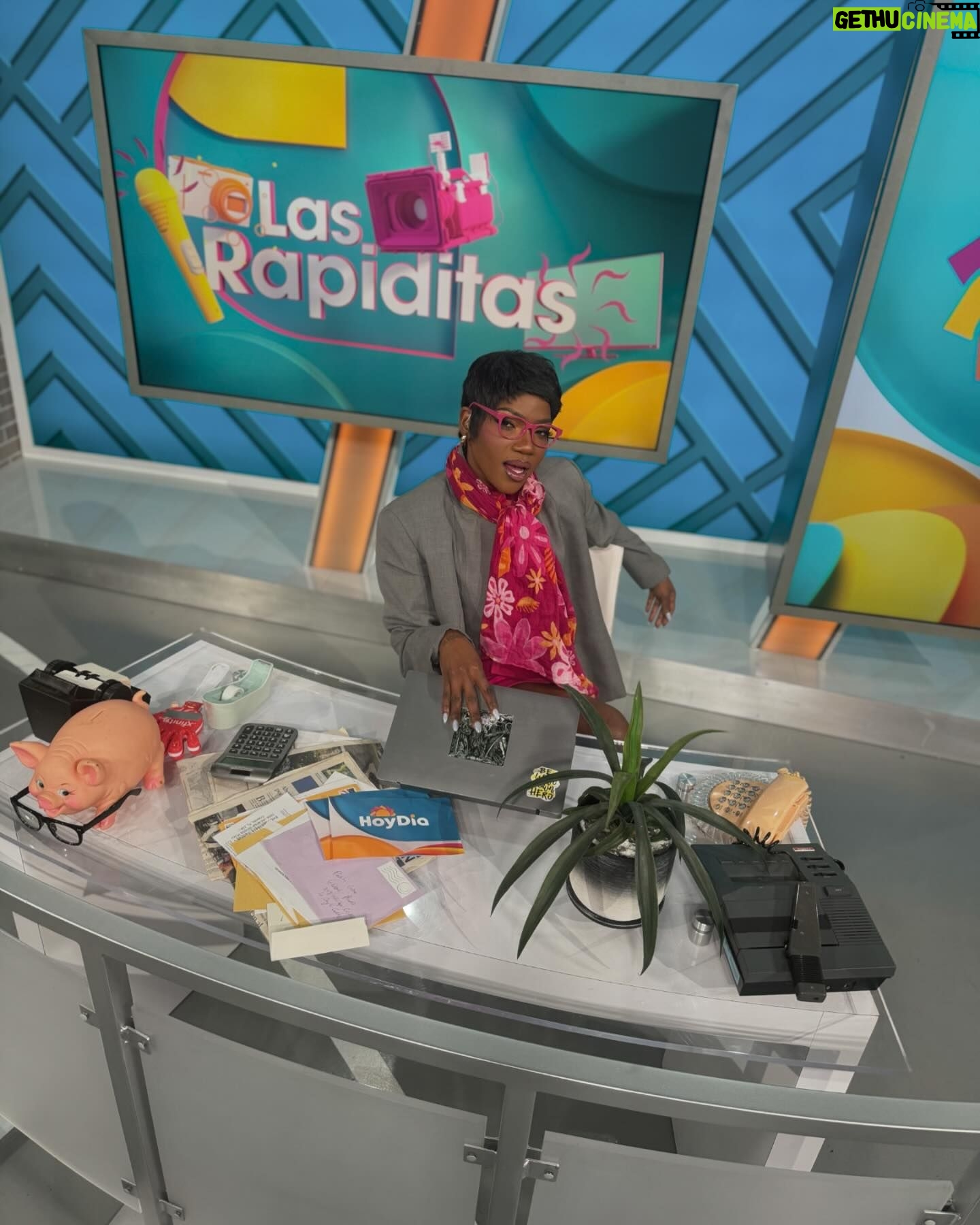 ChikyBomBom Instagram - Las noticias más jocosas de @hoydia #LASRAPIDITAS 💝 SOY FELIZZZZZZ