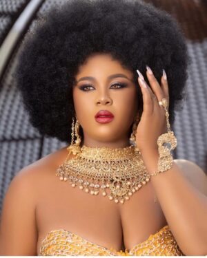 Chinyere Wilfred Instagram - Uju Nwa pretty girl 🥰🥰 pls join me as I Celebrate my Amazing sister 💖 Happy Birthday Uju Nwa 🎂 🥮 God Bless your New Age 💖 wishing you all the best in life🥰
@officialujuokoli