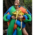 Chloë Sevigny Instagram – All about this energy!
True colours with @LOEWE
Photography #JuergenTeller
Creative direction @Jonathan.Anderson
Styling @BenjaminBruno_#LOEWE#LOEWEcollaboration
Hair @Joeygeorge
Make-up @emikaneko