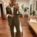 Chloe Bennet Instagram - a *literal week* late but whatistimeanywaysyouguys ✨had a bubbly lil time last week with @veuveclicquot & @thealist.us ✨ make up: @amberdmakeup hair: @matthewstylist