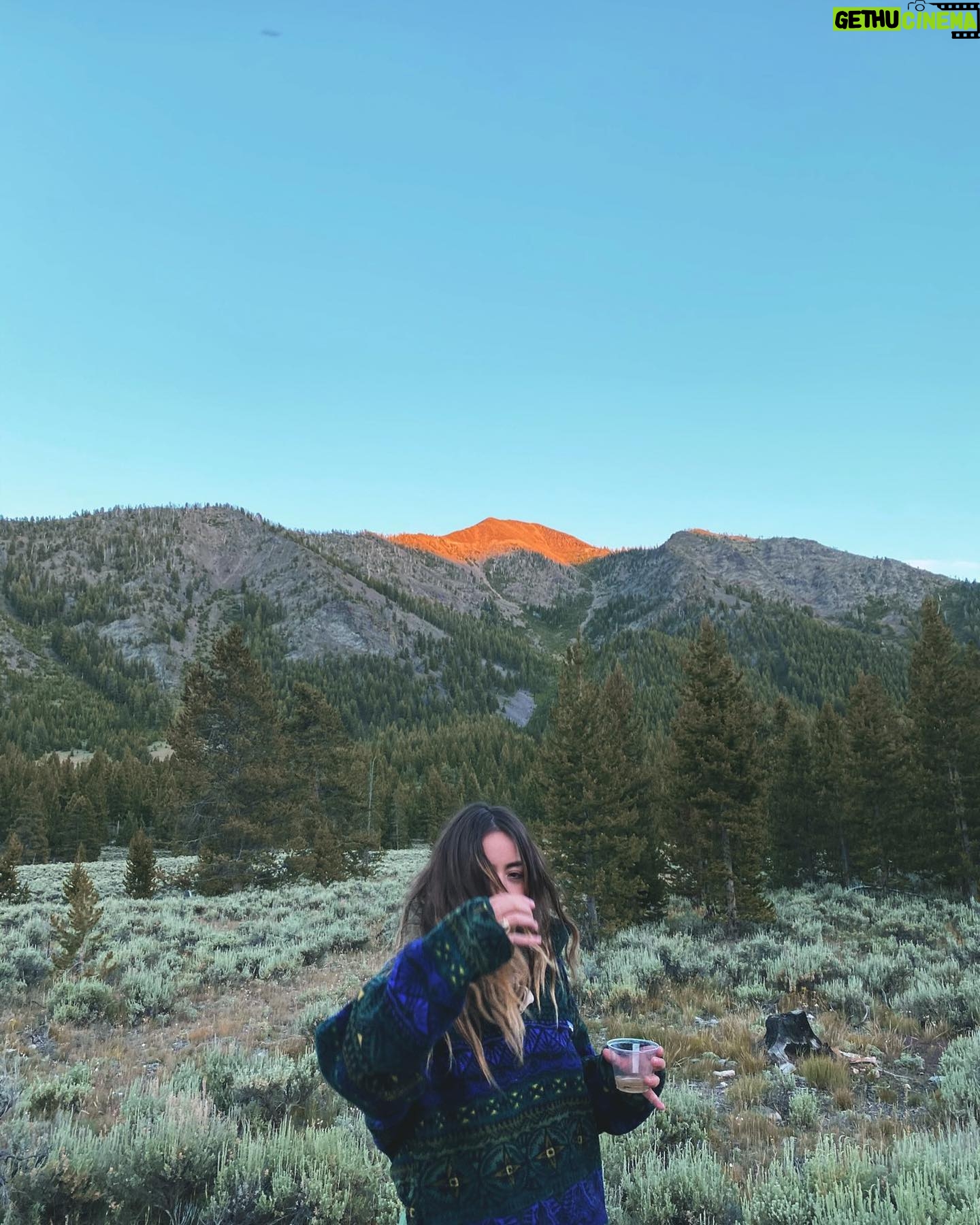 Chloe Bennet Instagram - things that make me feel nice