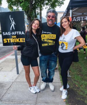 Chloe Bridges Instagram - Hopefully this strike will be over soon 😬😬 but in the meantime it’s been great seeing old work buds (anyone catch my 2006 George Lopez episode lol) and making new friends too. Thank you @varonp for photos @angeliquecabral for your impressively long selfie arm and @latinasactingup for always being amazing organizers #unionstrong