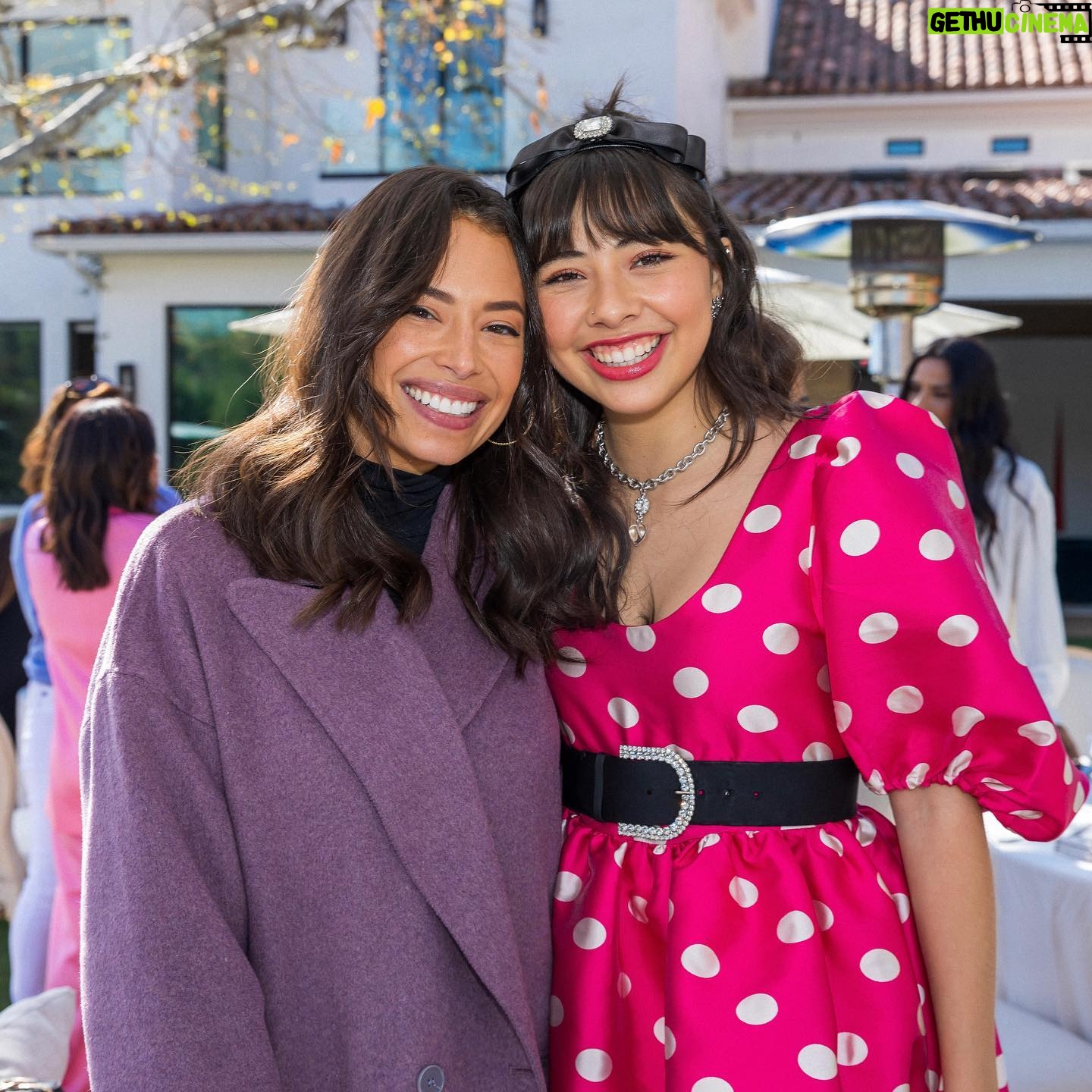 Chloe Bridges Instagram - My galentines 💕 thank you to the very best host @evalongoria and to @elsamariecollins @angeliquecabral @gloriakellett for getting us all together!! 📸 @carlosericlopez