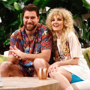 Chloe Fineman Instagram - Hey @killatrav If this whole T. SWIFT thang don’t work out there’s always THE Glenn Bechamel… 
@nbcsnl (swipe for flirting)