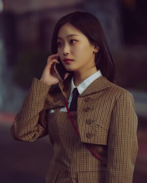 Choi Hee-jin Instagram - 감사합니다✨✨
로얄로더와 희주에게 보내주신 마음 오랫동안 늘 간직할게요 
🥹🫶🏻
또 만나요 안녕 :) love you💛