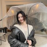 Choi Hee-jin Instagram - 아직 쌀쌀하네요🥹🫧🫧☔️ 모두 감기조심!!!