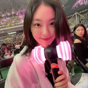 Choi Hee-jin Instagram - 너무나도 멋진.
감동😭😭😭🎀
오래 오래 간직해야지💕고마워 언니!!!!