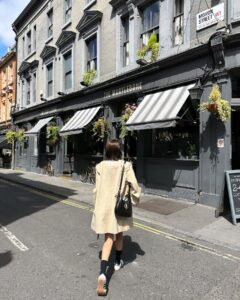 Choi Soo-young Instagram - 버릴게 하나도 없는 2023 런던🇬🇧 (인스타 20장된다고 어디서 본것같은데 어떻게해야하는지 아는 사람🤓)