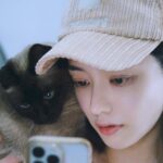 Choi Yeon-cheong Instagram - 𝘛𝘩𝘢𝘯𝘬 𝘺𝘰𝘶 𝘧𝘰𝘳 𝘵𝘩𝘦 𝘨𝘪𝘧𝘵 🐈‍⬛🖤
