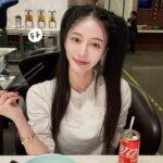 Choi Yeon-cheong Instagram - 𝐷𝑎𝑖𝑙𝑦 𝑙𝑖𝑓𝑒 𝑖𝑛 𝑆ℎ𝑎𝑛𝑔ℎ𝑎𝑖 👋🏻