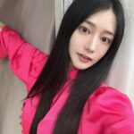Choi Yeon-cheong Instagram - 𝐷𝑎𝑖𝑙𝑦 𝑙𝑖𝑓𝑒 𝑖𝑛 𝑆ℎ𝑎𝑛𝑔ℎ𝑎𝑖 👋🏻