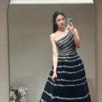 Choi Yeon-cheong Instagram - 몇 번 드레스가 가장 예쁜가요? ☺️