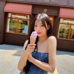 Choi Yun-jin Instagram - 아이스크림!!!🍦🍧🍨🍰💕