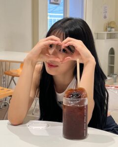 Choi Yun-jin Instagram - 💜❤💛💙🖤모음 zip.