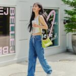 Choi Yun-jin Instagram - #AD @etro #EtroVelaBag #MiniVelaBag #에트로 #미니벨라백