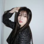 Choi Yun-jin Instagram - 📷🖤