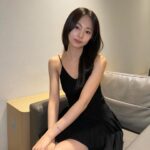 Chou Tzu-yu Instagram - 🖤💭