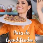 Chris Flores Instagram - Quem aí ama pizza? 🍕Aqui em casa eu preparo essa receita da Pamplona e é só sucesso! A carne suína moída @pamplonaalimentos é uma excelente opção para a sua pizza, mas pode ser usada também em diversos outros pratos como escondidinho, panquecas e muito mais! 😋 Pamplona é mais sabor e qualidade todos os dias! E vocês, qual produto vocês mais curtem da marca especialista em carne suína? Conta nos comentários!