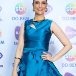 Chris Flores Instagram - #teleton2023 💙 Look @atelie_alexandrina Acessórios @claudiaarbex Stylist @luciano0808 📸 Rogério Pallata / SBT