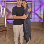 Chris Flores Instagram - Hoje, foi dia de festa no @fofocalizando! 🥳🎂 Nossa querida @chrisfloresnet completou mais um ano e recebeu uma super homenagem: a presença do seu filho, Gabriel, no palco do programa! 🎉 Para completar, nossa apresentadora ainda recebeu um presente super especial! Assista o reels até o final e confira todos os detalhes 🎁 Parabéns, Chris! Você é incrível 💜 #FofocalizandoNoSBT