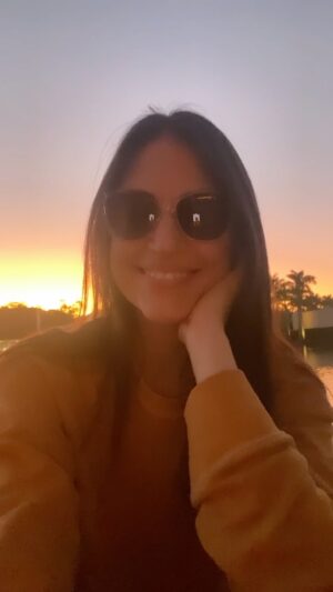 Chris Flores Instagram - ☀️🌙💛