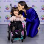 Chris Flores Instagram - Sempre será por amor a vcs 💜 pelo sorriso de vcs 💜 pela dignidade de vcs 💜 pela saúde de vcs 💜 pela vida de vcs 💜 @teletonoficial 🙏🏼 📸 @rpallatta #teleton #teleton2022