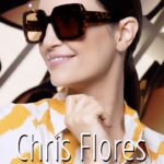 Chris Flores Instagram - Chegou!!! A nova coleção Chris Flores Special Edition, minha collab exclusiva com o @mercadaodosoculos_oficial , tá linda gente ❤️ aqui vc vai ver um pouquinho da minha coleção de óculos, de grau e solar, meu processo de escolha dos modelos com todo amor e carinho e a convenção do Mercadão dos Óculos com meus queridos franqueados de todo o país. Espero que vcs gostem dos modelos!!! Coloquei um pouquinho de mim em cada um deles, pensando em agradar todas as mulheres maravilhosas do nosso Brasil 💋 Já nas lojas do @mercadaodosoculos_oficial - no site do Mercadão tem todos os endereços 🌸