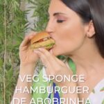 Chris Flores Instagram - Já experimentou o novo Veg Sponge da @pancooficial 🌱? Olha essas receitinhas que práticas e deliciosas que eu fiz com essa novidade 🙌🏼 #vegano #receita #panco#vegsponge