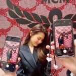 Chrissie Chau Instagram - 現在拍照要有很多🤳🏻🤳🏻🤳🏻 #又到我最鍾意嘅亂影moment💃 #隨心亂影 #等緊玩緊 #不正經亂拍 #不專業分享 #要借好多手