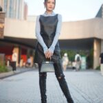 Chrissie Chau Instagram - Have a nice day 💙🖤 @Fendi #FendiFW23 #FendiPeekaboo Hair: @singsing113 @artify.lab Makeup: @circleeeee_makeup #haveaniceday #ootd