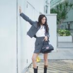 Chrissie Chau Instagram - 終於沒那麼熱了🩶 #ootd #grey #greycolor #kenzo #autumn #autumnvibes