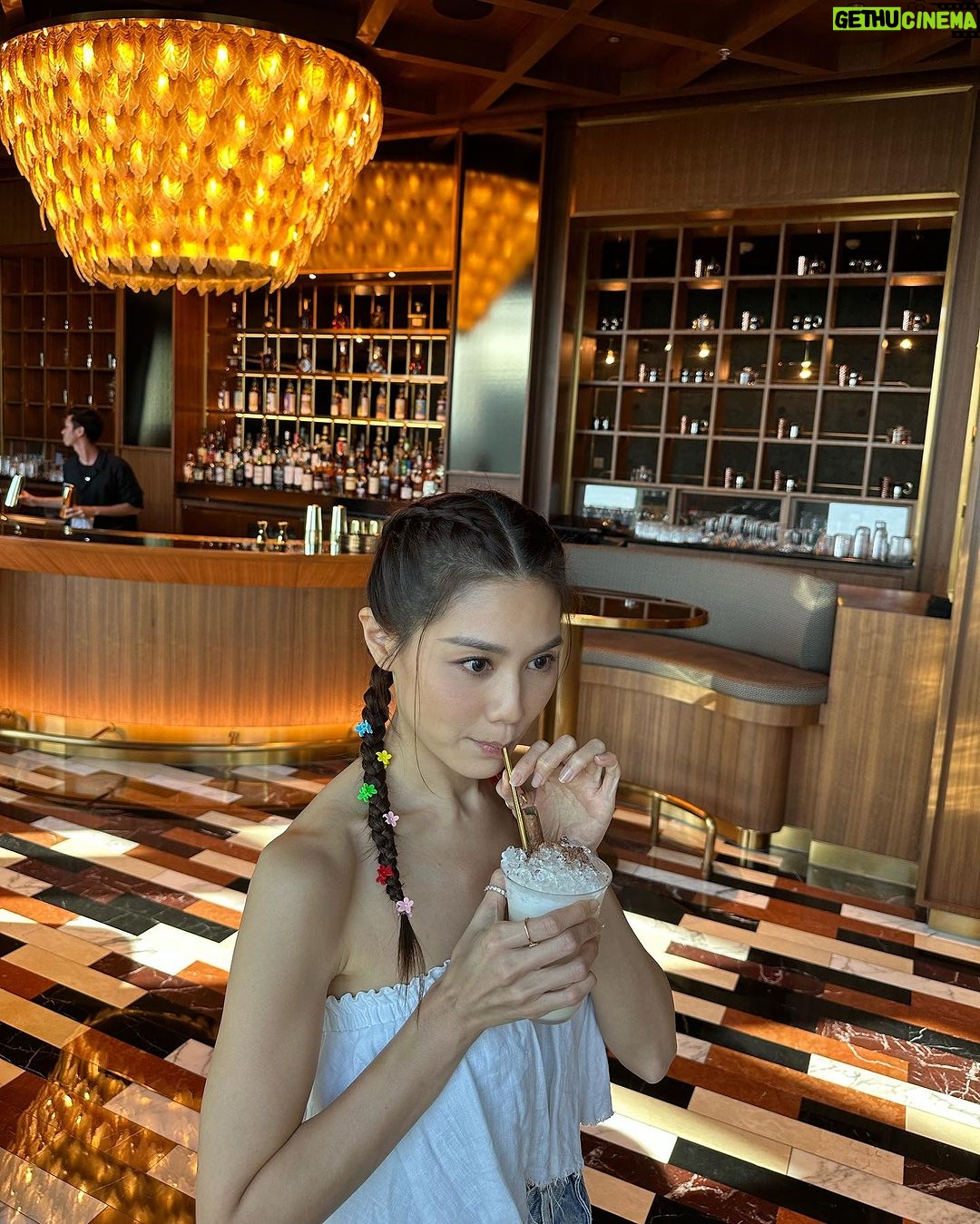 Chrissie Chau - 18.4K Likes - 被美食與美景療癒的小出走🤍
很開心能率先入住新開幕的W酒店 @wmacaustudiocity
@studiocitymacau 水上樂園實在是太好玩刺激了
一直玩到閉園也捨不得離開😝
很喜歡酒店內的各種小心思🫶🏻
謝謝酒店的貼心安排
讓我於開戲前充滿電⚡️能量滿滿🤩
#濠玩澳門 #新濠影滙水上樂園 #StudioCityWaterPark
#全天候水上樂園 #濠游太空 #LetsGetSplashedWithSTUDIOCITY
#玥龍軒 #PearlDragon #Michelin #米芝蓮一星
#BlindTiger #嬅 #Diva
#澳門新濠影滙W酒店 #FirstInMacau #WMacauStudioCity #新濠風尚 #MelcoStyle
新濠影滙水上樂園優惠碼:
WPCHRISSIE20
$416 (Sep 27 to Oct 26, 2023)